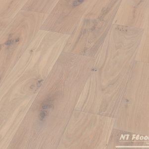 Massivholzdiele Eiche Markant - braun gespachtelt, geschliffen, weiß (22%) vorgeölt - NT Floors Leipzig