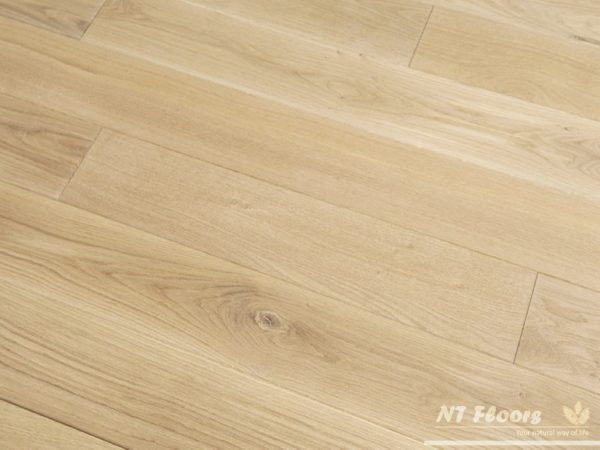 Massivholzdiele Eiche Eleganz-Natur 10x100mm - vorgeschliffen, roh - NT Floors Leipzig