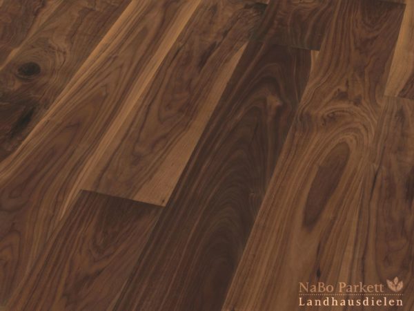 Landhausdiele Nussbaum amerikanisch projekt Perspektive - NaBo Parkett - geschliffen natur geölt