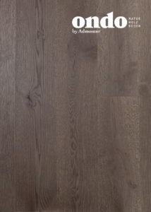 ONDO Landhausdiele Eiche Kimi - lebhaft, gebürstet, easy care grau geölt - Admonter Dielen Showroom Leipzig