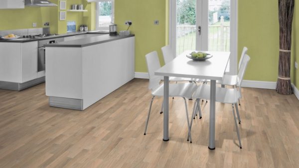 Stabparkett Eiche Naturell - 15-22mm, Ambiente Küche - geschliffen, weiß vorgeölt - NT Floors Massivparkett