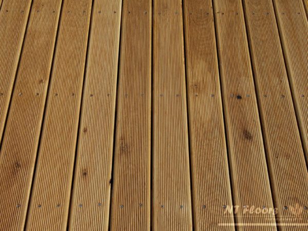 Holz Terrassendiele Eiche Standard - 25x140mm x 1,25-4,0m - NT Floors Leipzig