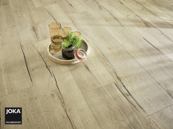 JOKA Laminatboden Skyline - Oak kolonial creme 5633 - 1-Stab Laminatdiele mit V4 Fase - Ambiente