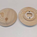 Trinkglas Holz Deckel Lärche 3 Stück im Set , davon 1 Stück mit integriertem Flaschenöffner - Handarbeit - gedrechselt, fein geschliffen + gebürstet, geölt - Fründ Massivholzdesign