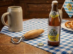 Flaschenöffner Esche ZYLIKRON - von Hand gedrechselt - geschliffen + geölt - Fründ Massivholzdesign