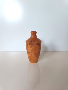 Holzvase Amphore Miniatur - Blumenvase aus Kirsche europäisch - für Trockengräser und Trockenblumen - von Hand gedrechselt - Fründ Massivholz Design